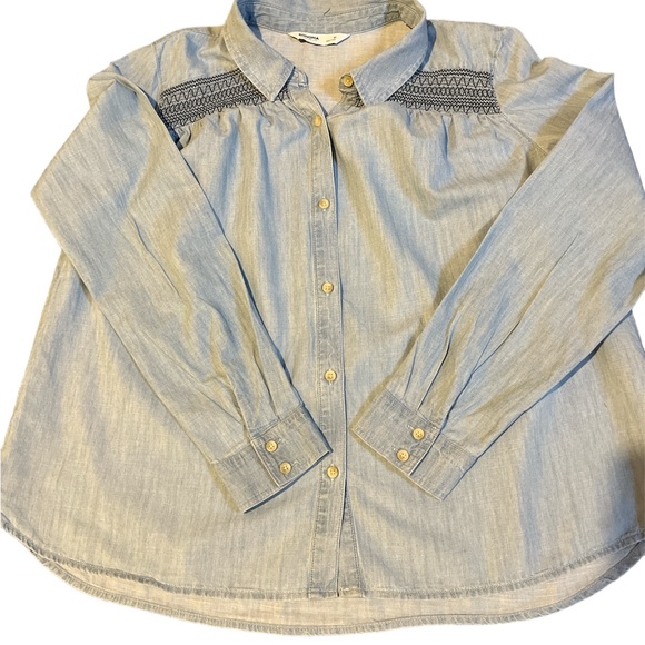 Sonoma Chambray Embroidered Shirt Women’s Medium - Picture 3 of 4